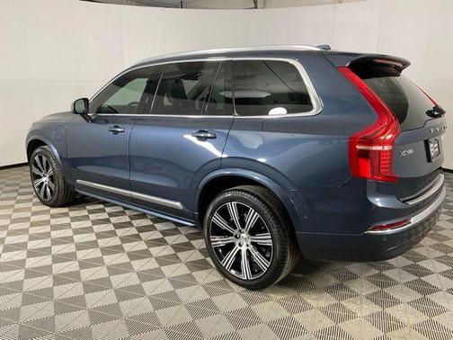 2024 Volvo XC90 Recharge Plug-In Hybrid T8 Ultimate Bright Theme 7-Seater