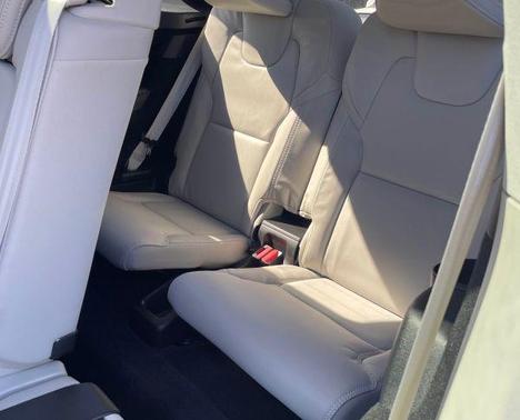 2024 Volvo XC90 Recharge Plug-In Hybrid T8 Ultimate Bright Theme 7-Seater
