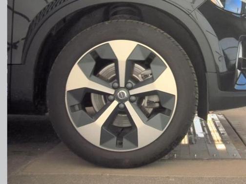 Black 2025 Volvo XC40 B5 Plus Dark Theme