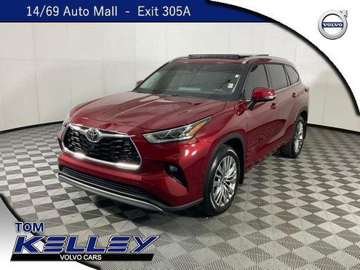 Ruby Flare Pearl 2024 Toyota Highlander Platinum