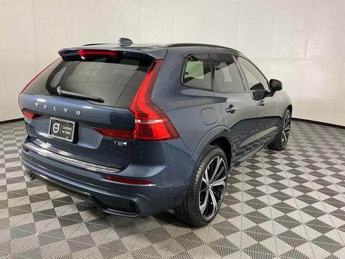 2025 Volvo XC60 Plug-In Hybrid T8 Ultra