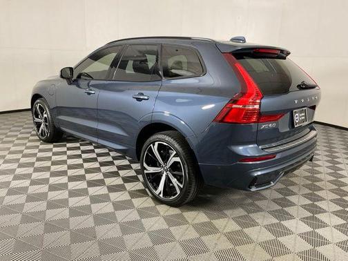 2025 Volvo XC60 Plug-In Hybrid T8 Ultra