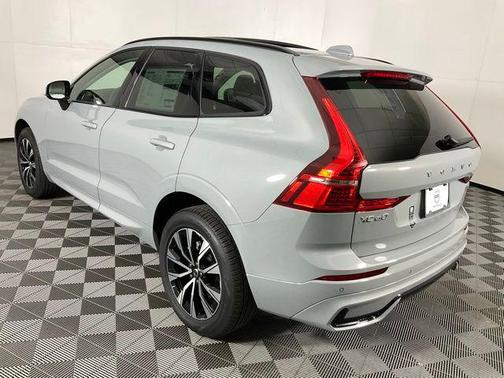 2025 Volvo XC60 B5 Core