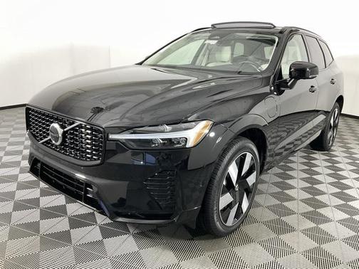 2025 Volvo XC60 Plug-In Hybrid T8 Plus
