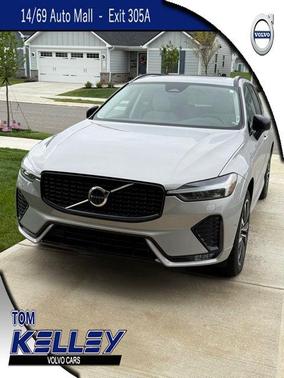 2023 Volvo XC60 B5 Plus Dark Theme
