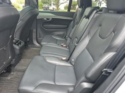 2024 Volvo XC90 B5 Core Bright Theme