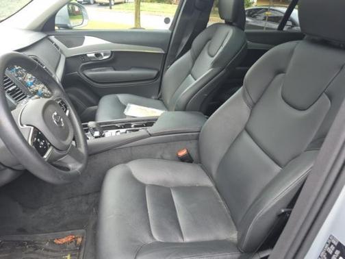 2024 Volvo XC90 B5 Core Bright Theme