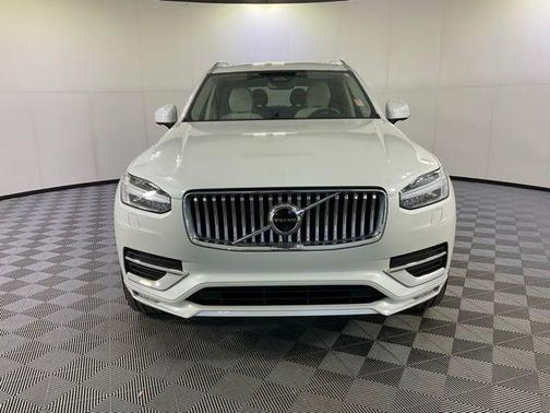 2024 Volvo XC90 B6 Plus Bright Theme 6-Seater
