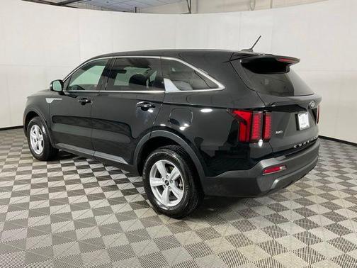 2021 Kia Sorento LX