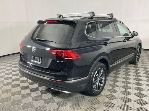 Deep Black 2019 Volkswagen Tiguan 2.0T SEL