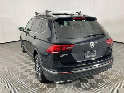 Deep Black 2019 Volkswagen Tiguan 2.0T SEL