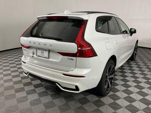2025 Volvo XC60 Plug-In Hybrid Ultra