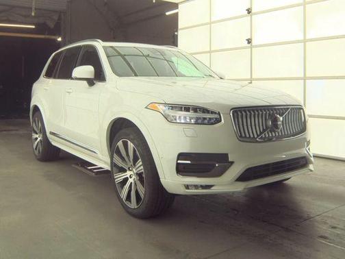 2025 Volvo XC90 B6 Ultra
