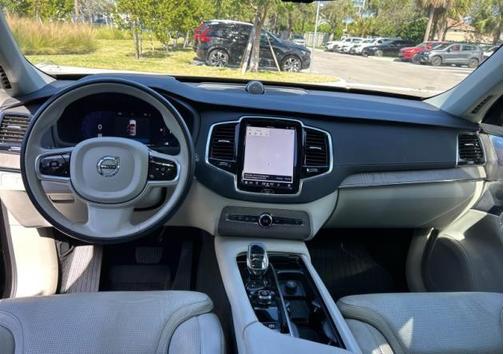 2023 Volvo XC90 B6 Ultimate 7-Seater