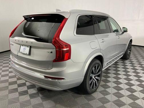 2025 Volvo XC90 Core