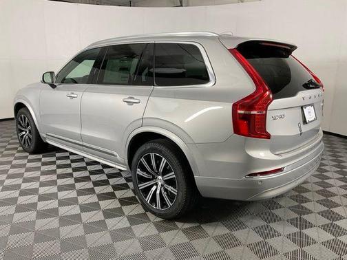 2025 Volvo XC90 Core