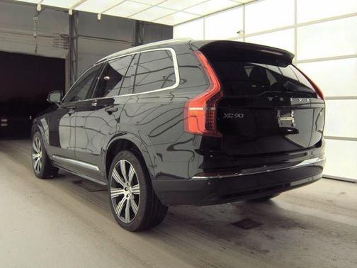 2023 Volvo XC90 Recharge Plug-In Hybrid T8 Plus Bright Theme 7-Seater