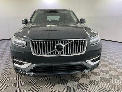 2022 Volvo XC90 T6 Inscription