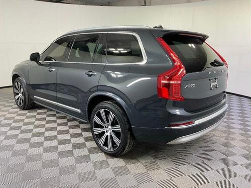2022 Volvo XC90 T6 Inscription