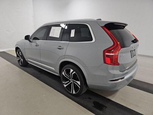2024 Volvo XC90 B6 Ultimate Bright Theme 7-Seater