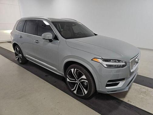 2024 Volvo XC90 B6 Ultimate Bright Theme 7-Seater
