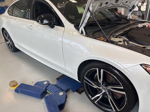 2020 Volvo S90 T6 R-Design