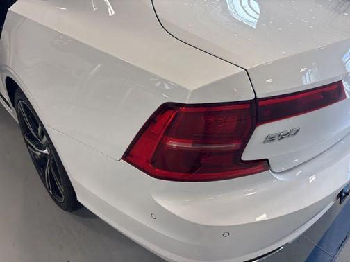 2020 Volvo S90 T6 R-Design