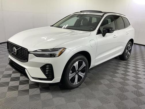 2025 Volvo XC60 Plug-In Hybrid T8 Core