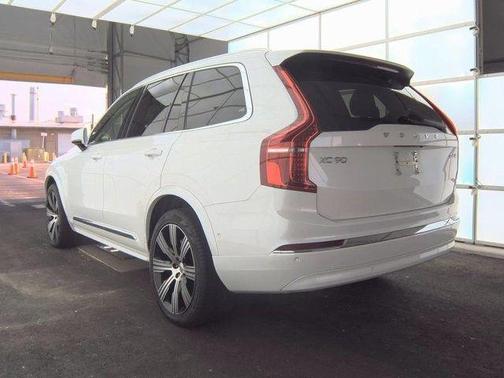 2023 Volvo XC90 B6 Ultimate 7-Seater