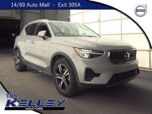 Silver 2025 Volvo XC40 B5 Core Bright Theme