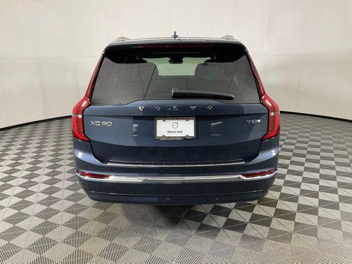 2026 Volvo XC90 Plug-In Hybrid T8 Plus 7-Seater