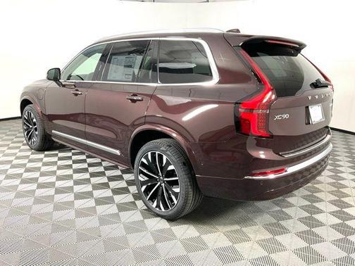 2025 Volvo XC90 Plug-In Hybrid T8 Plus 7-Seater