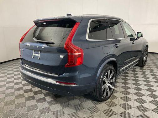 2024 Volvo XC90 Recharge Plug-In Hybrid T8 Core Bright Theme
