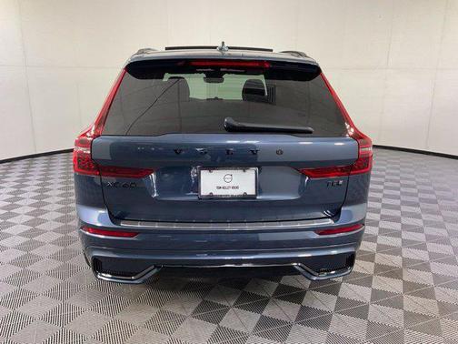 Denim Blue 2027 Volvo XC60 Plug-In Hybrid T8 Ultra Black Edition