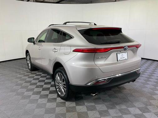 2022 Toyota Venza XLE