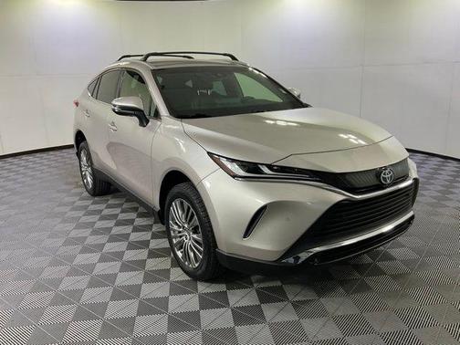 2022 Toyota Venza XLE