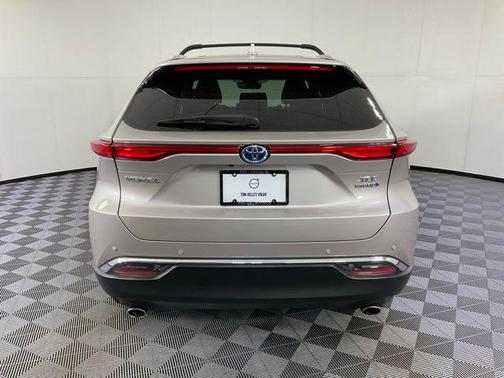2022 Toyota Venza XLE