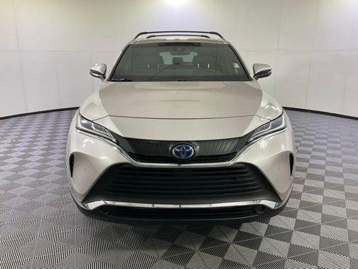 2022 Toyota Venza XLE