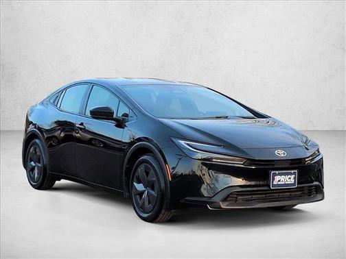 2025 Toyota Prius LE