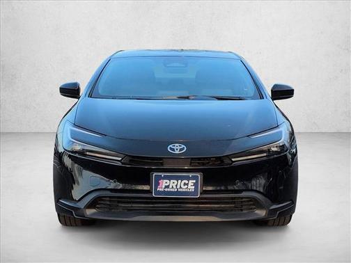 2025 Toyota Prius LE