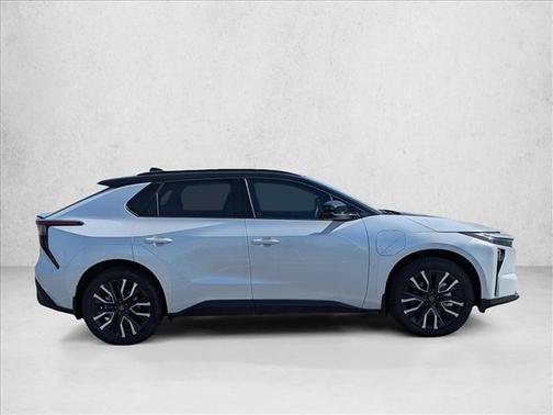Wind Chill Pearl w/Midnight Black Metallic Roof 2026 Toyota bZ Limited