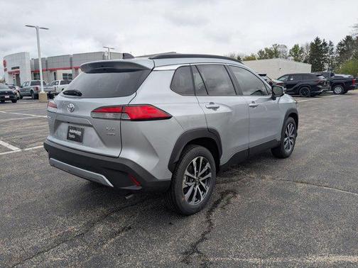 2025 Toyota Corolla Cross XLE
