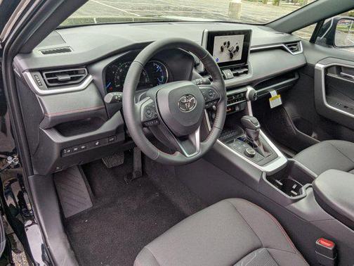 2025 Toyota RAV4 Hybrid SE