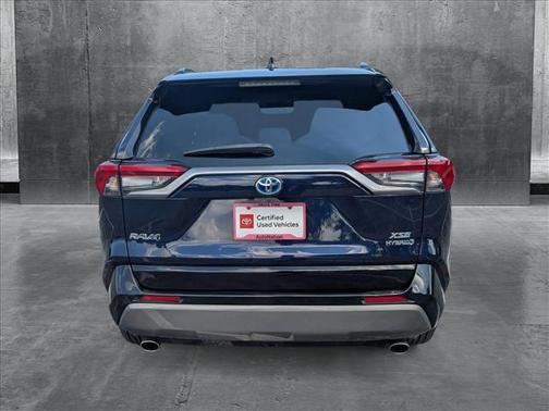 2020 Toyota RAV4 Hybrid SE
