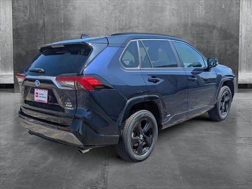 2020 Toyota RAV4 Hybrid SE