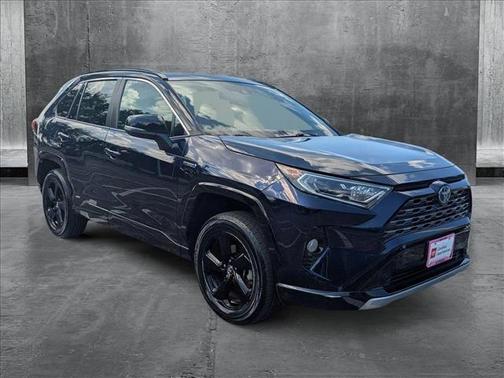 2020 Toyota RAV4 Hybrid SE