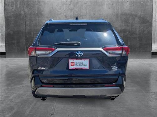 2020 Toyota RAV4 Hybrid SE