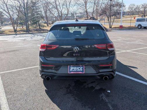 2023 Volkswagen Golf GTI 2.0T SE DSG