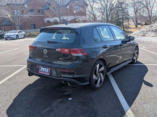 2023 Volkswagen Golf GTI 2.0T SE DSG