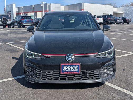 2023 Volkswagen Golf GTI 2.0T SE DSG